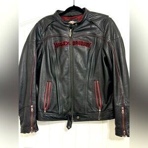 Xl women's leather Harley Davidson jacket with Hoodie zip in insert .